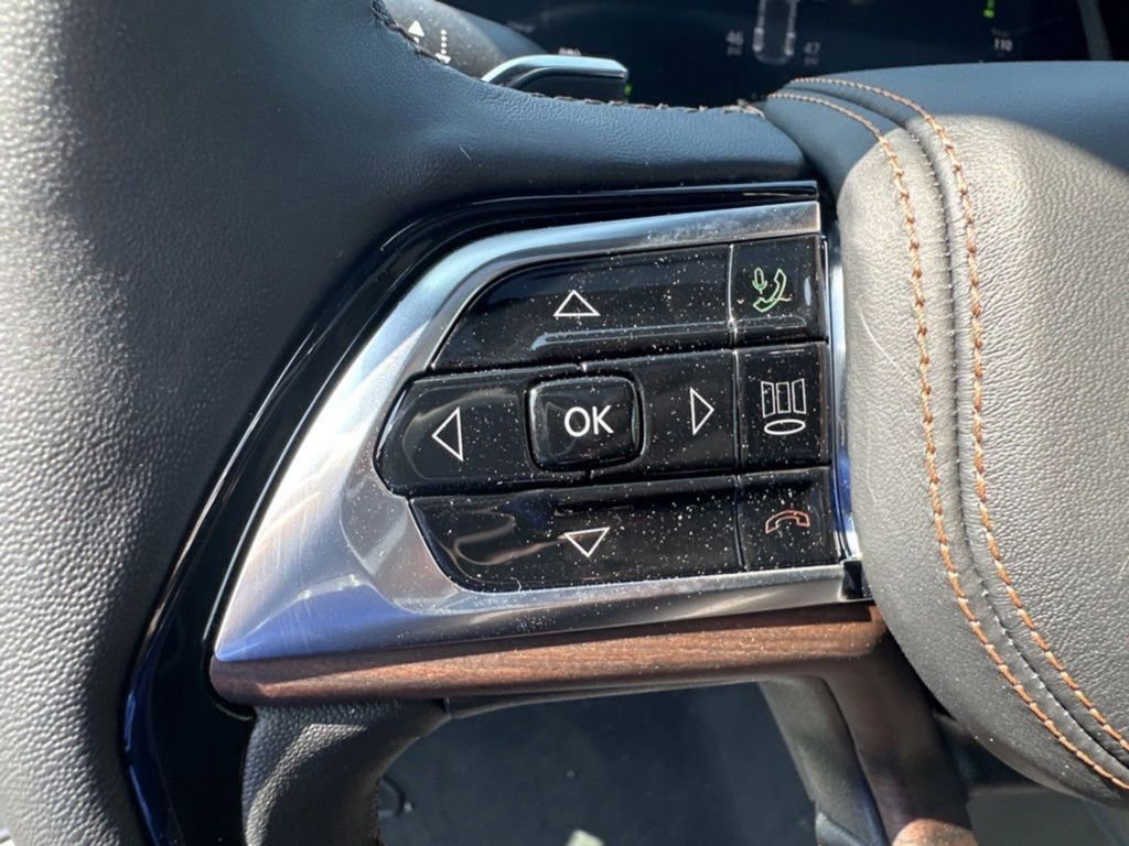 Used 2023 Jeep Grand Cherokee Summit image 29