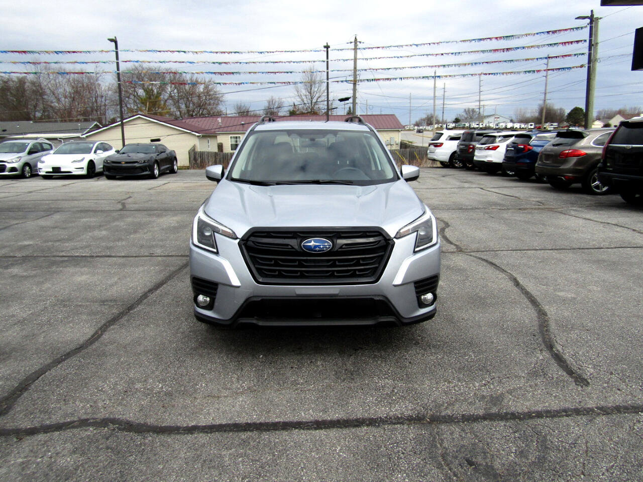 Used 2022 Subaru Forester Premium image 2