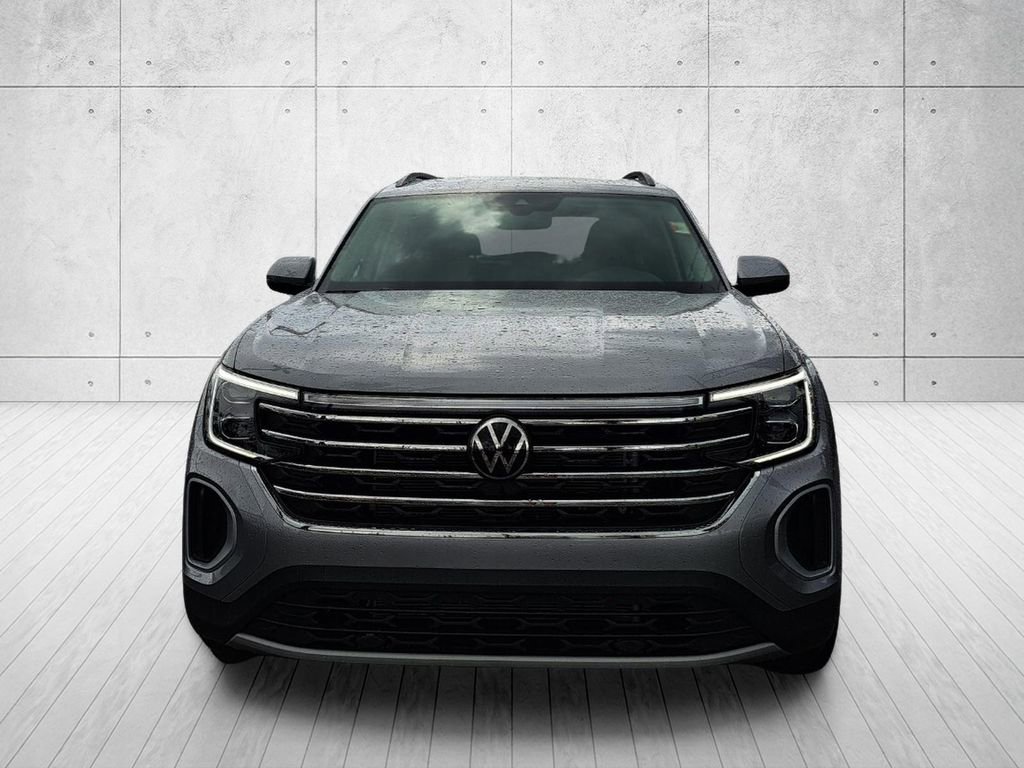 Used 2026 Volkswagen Atlas SE FWD image 2