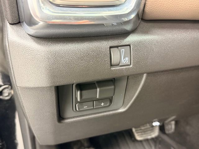 Certified 2026 GMC Canyon Denali image 24