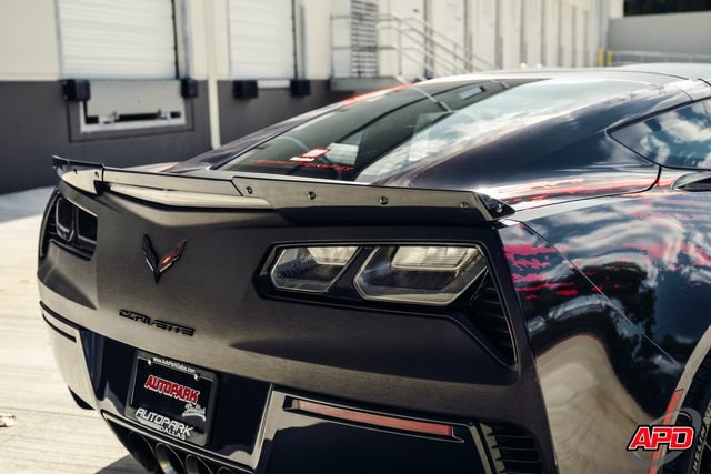 Used 2015 Chevrolet Corvette Z06 w/ 3LZ Preferred Equipment Group RWD image 38
