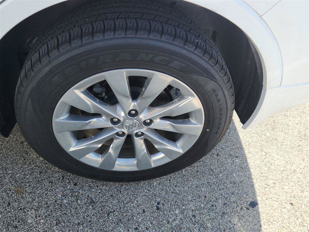 Used 2018 Buick Envision Essence AWD/4WD image 8