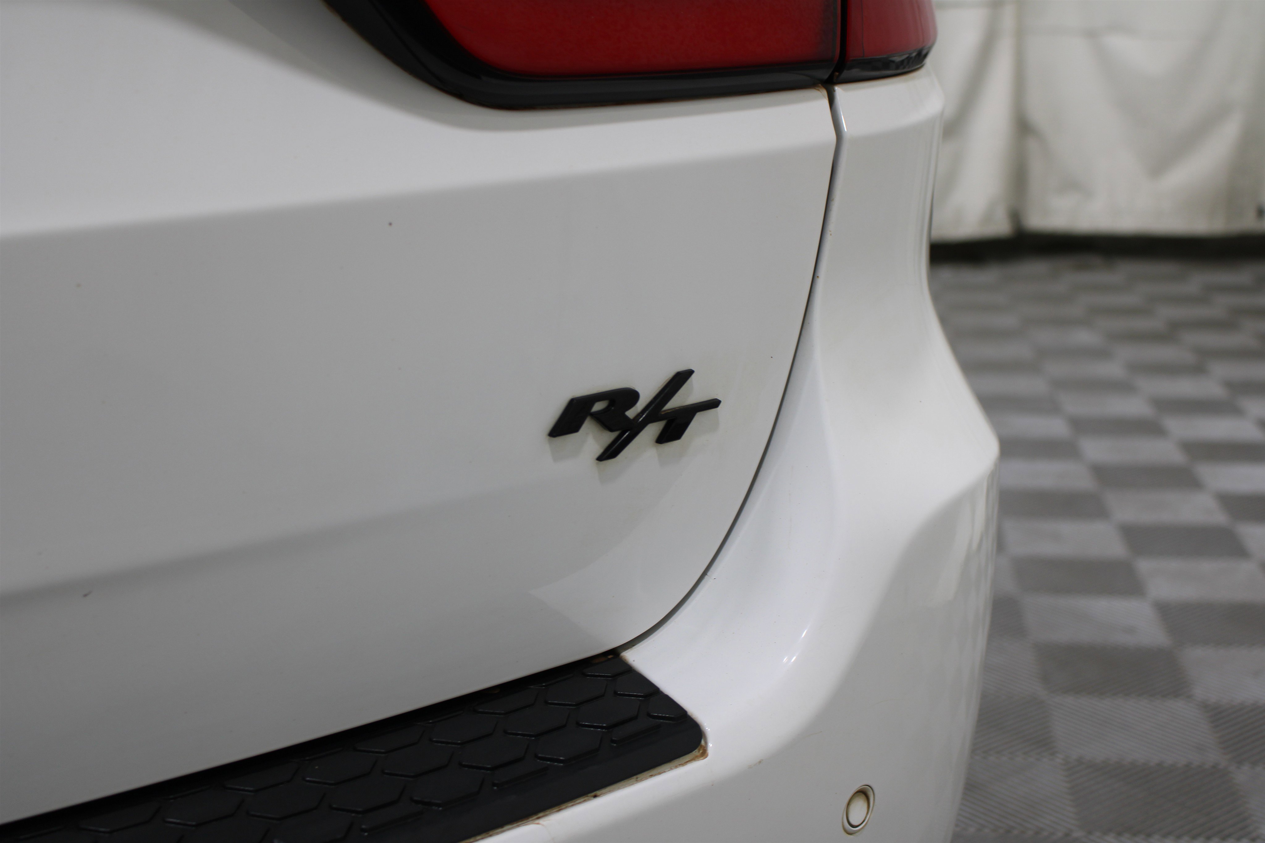 Used 2016 Dodge Durango R/T w/ Blacktop Package AWD/4WD image 32