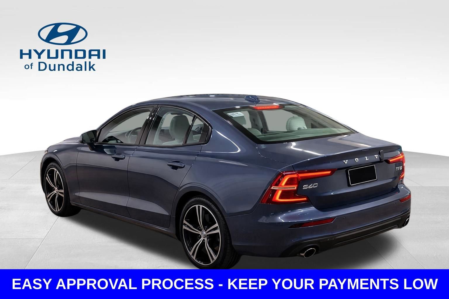 Used 2020 Volvo S60 T6 Momentum image 5