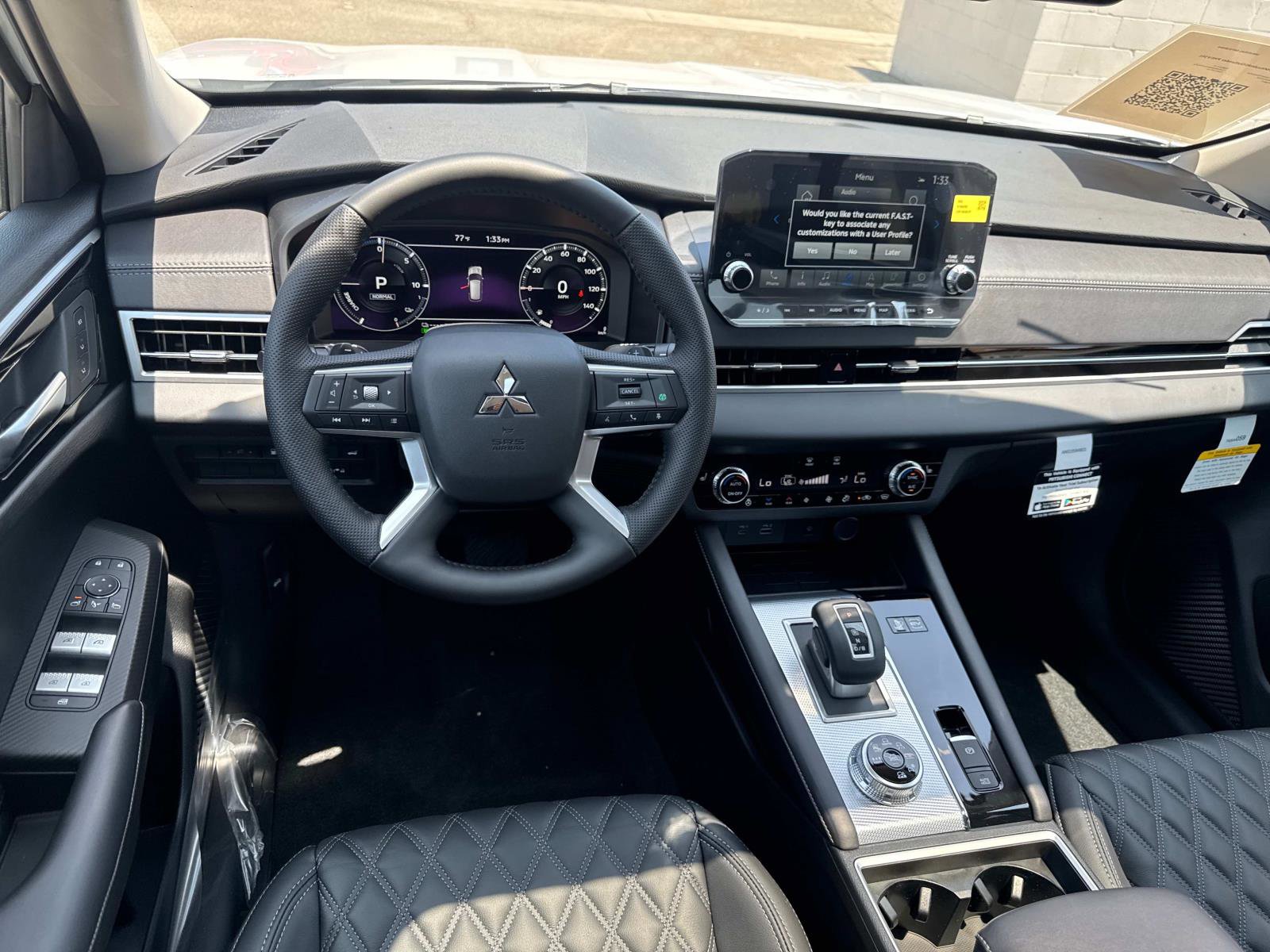 New 2025 Mitsubishi Outlander SEL image 9