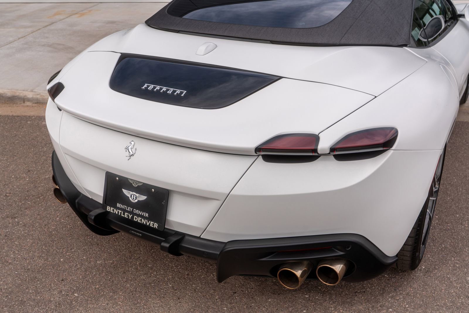 Used 2024 Ferrari Roma Spider image 21