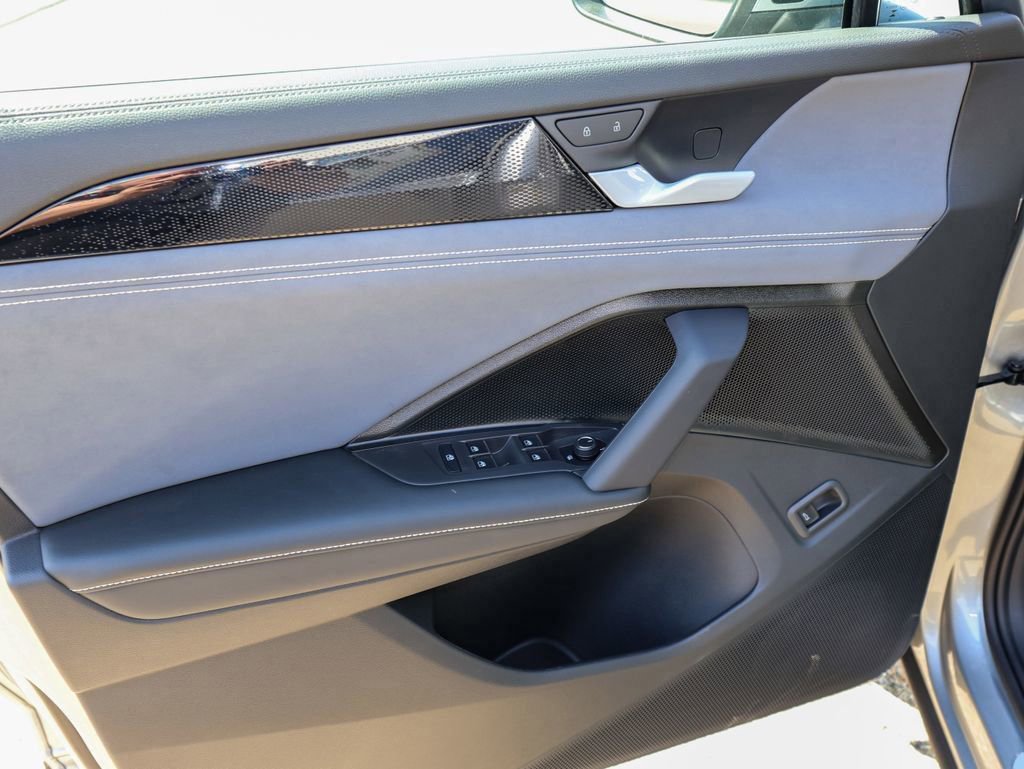 New 2026 Volkswagen Tiguan SE AWD/4WD image 15