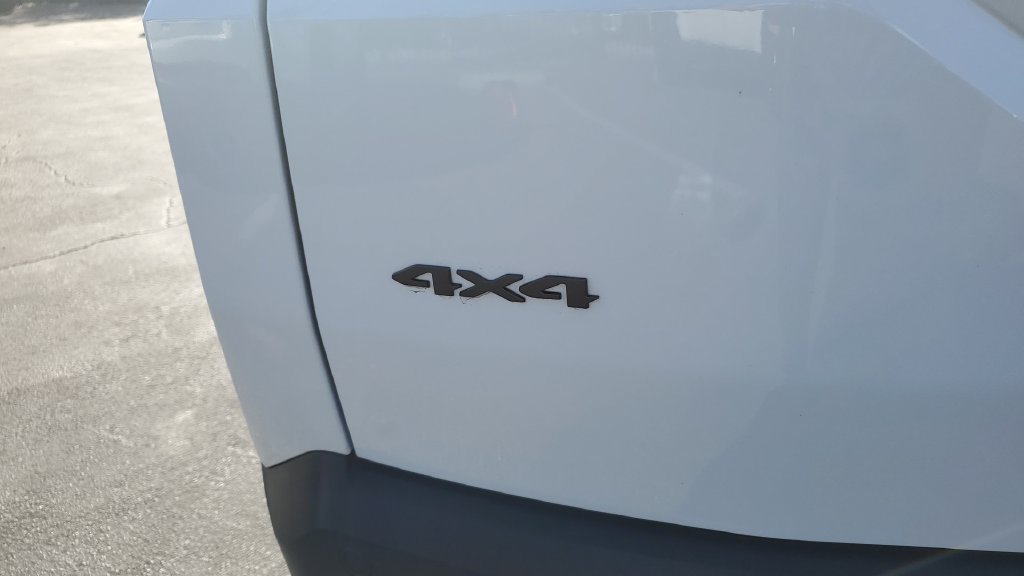 Used 2026 Jeep Cherokee Limited AWD/4WD image 9