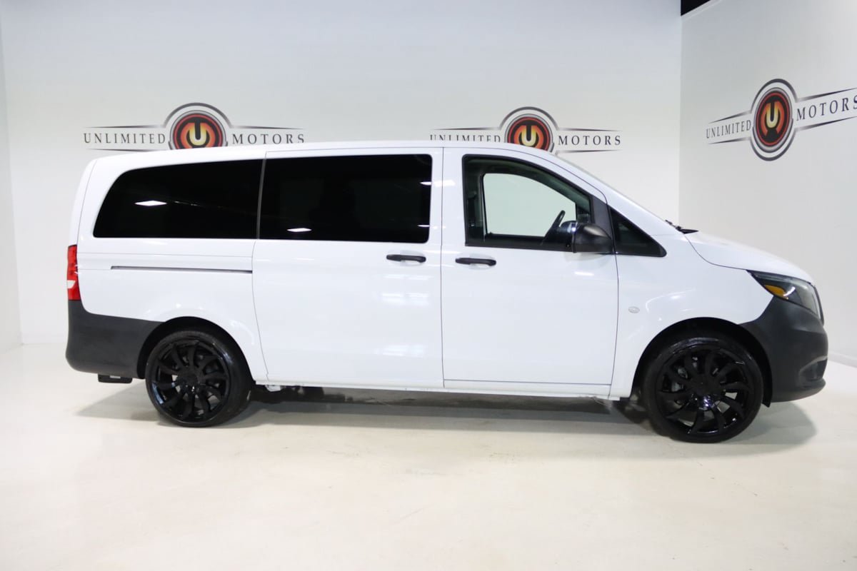 Used 2023 Mercedes-Benz Metris Passenger image 5