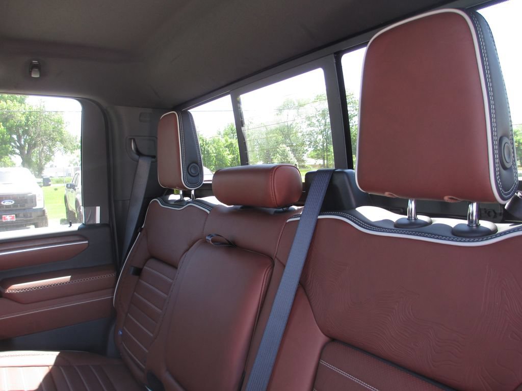New 2026 GMC Sierra 2500 Denali Ultimate AWD/4WD image 14