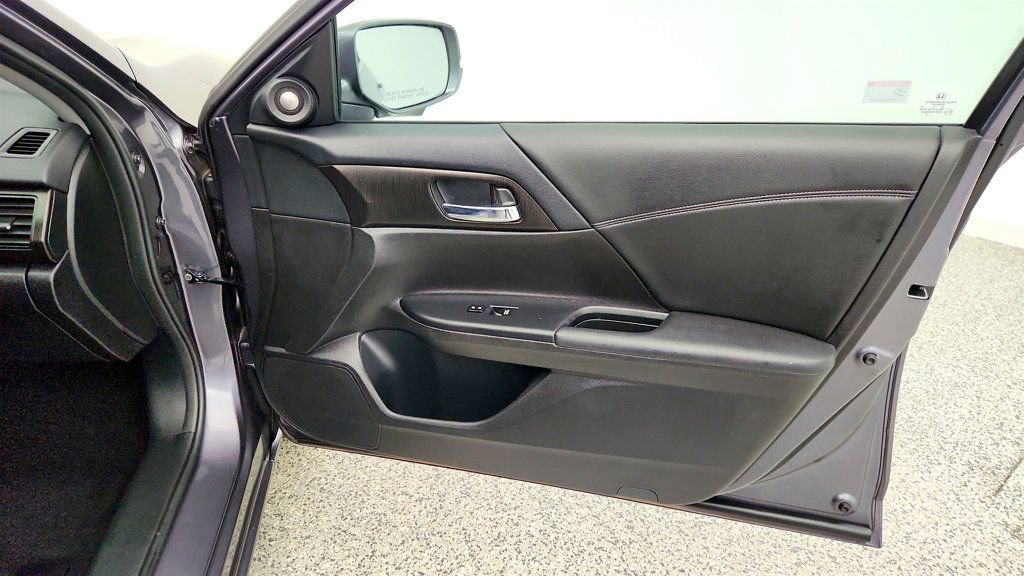 Used 2015 Honda Accord EX-L image 26