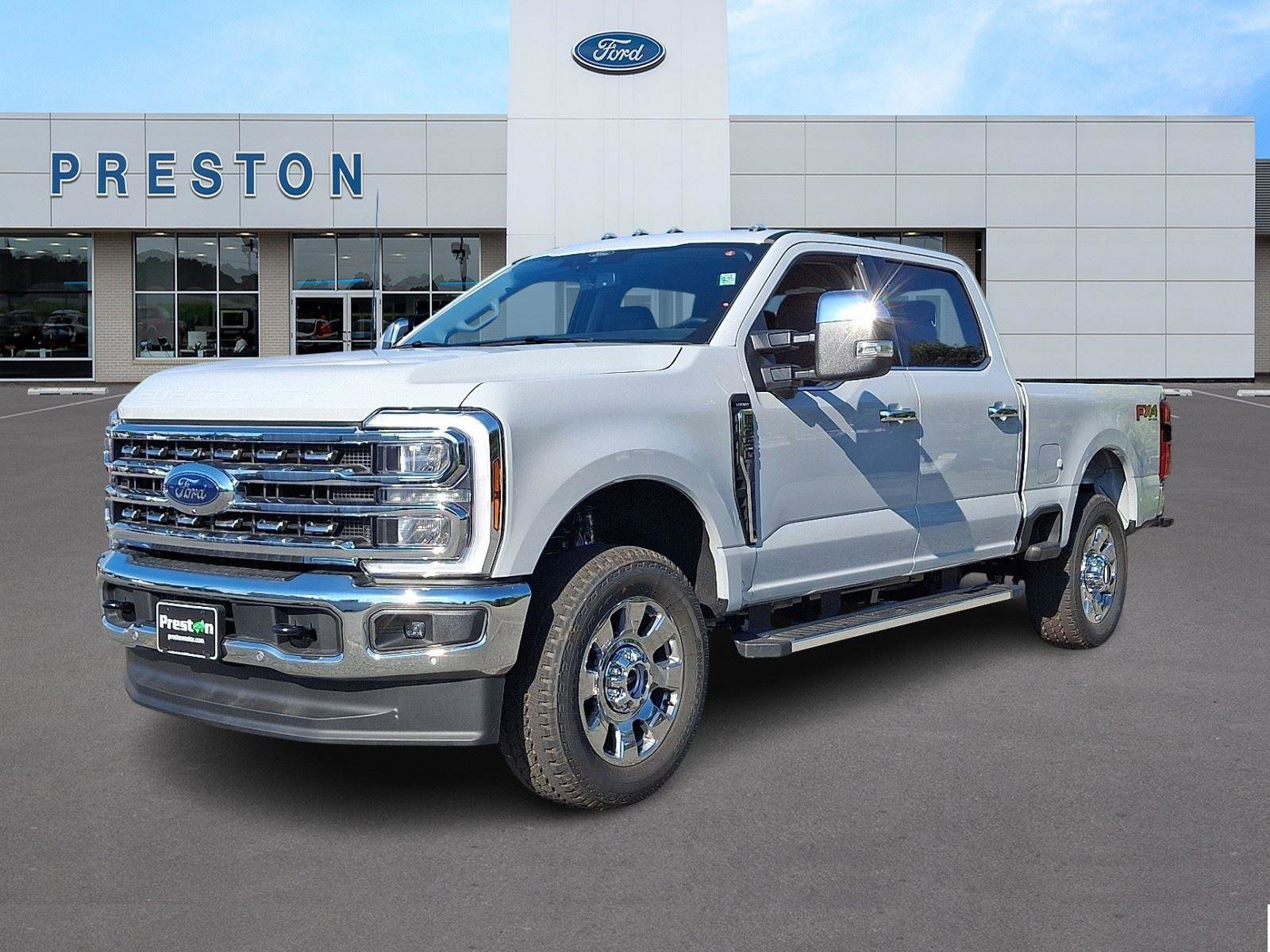 New 2026 Ford F250 Lariat w/ Lariat Premium Package