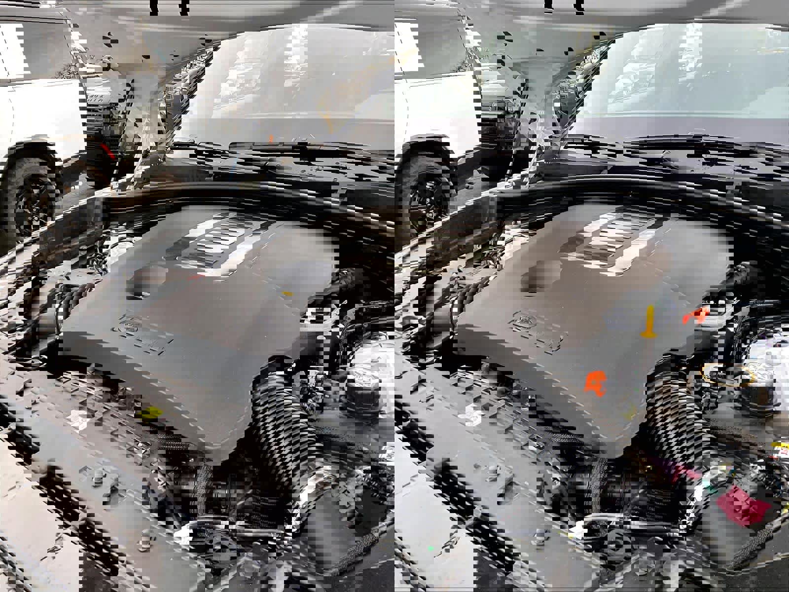 New 2026 Land Rover Range Rover Velar Dynamic SE image 32