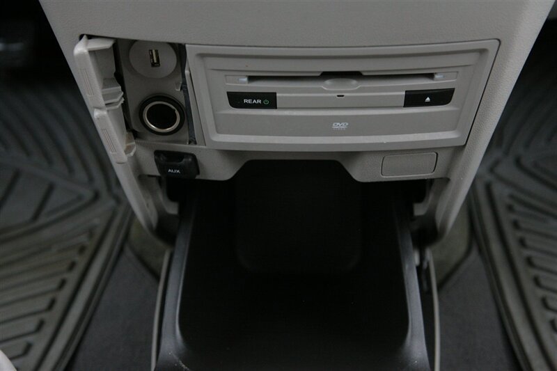 Used 2016 Honda Odyssey SE image 29
