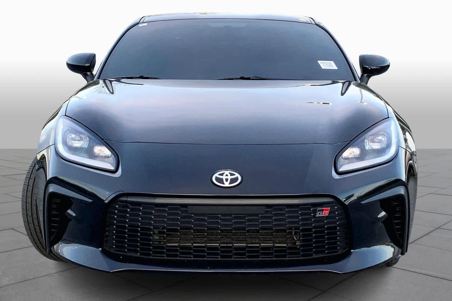 Used 2024 Toyota GR86 RWD image 6