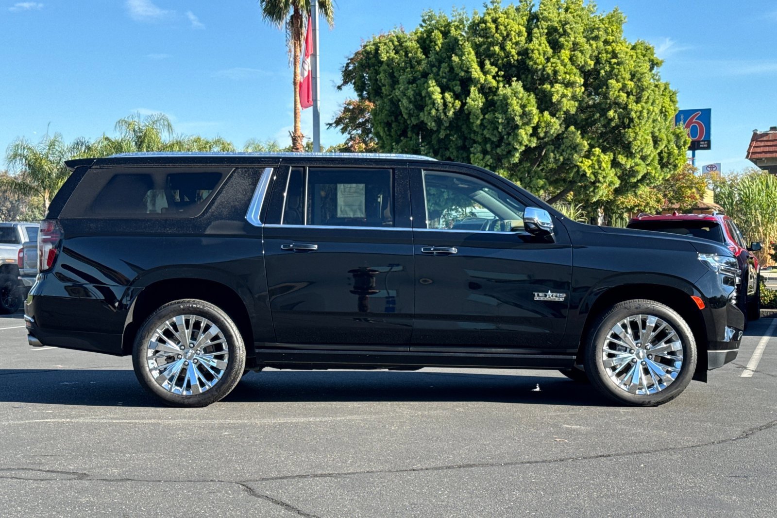 Used 2024 Chevrolet Suburban Premier w/ Texas Edition image 3