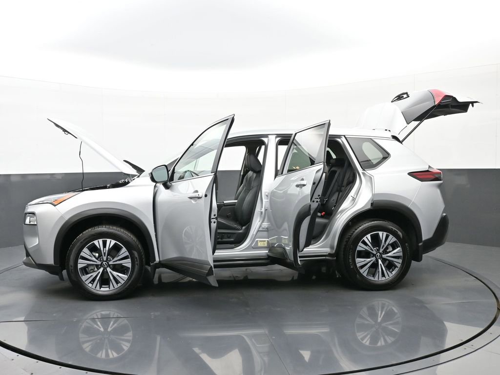 Used 2022 Nissan Rogue SV FWD image 45