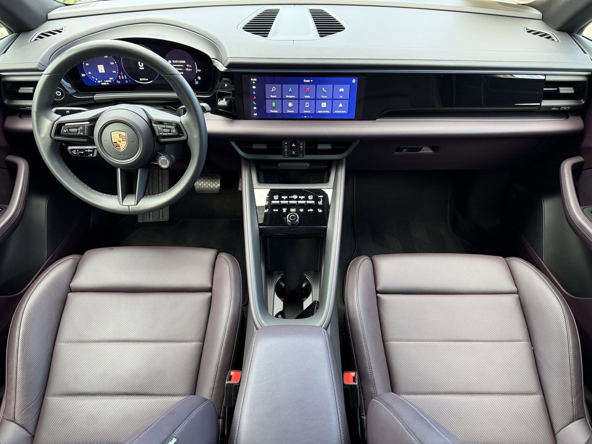 Used 2025 Porsche Macan Electric image 14