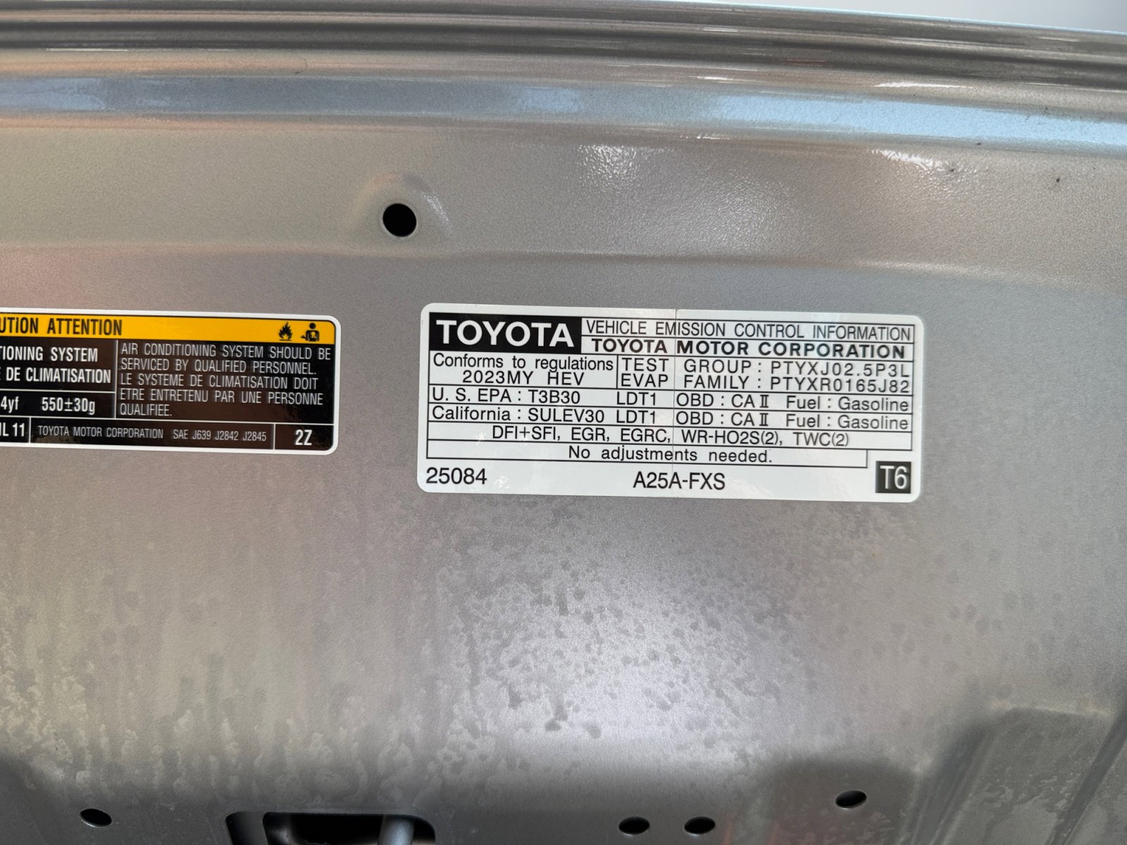 Used 2023 Toyota RAV4 XSE AWD/4WD image 12