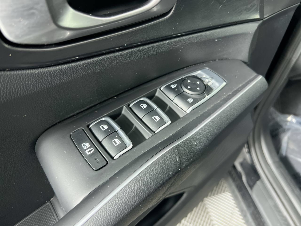 New 2026 Kia Sorento LX FWD image 14