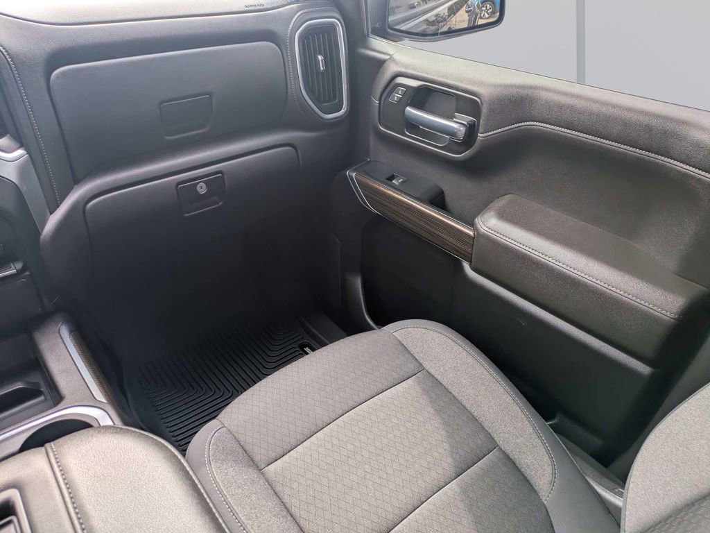 Used 2022 Chevrolet Silverado 1500 RST AWD/4WD image 17