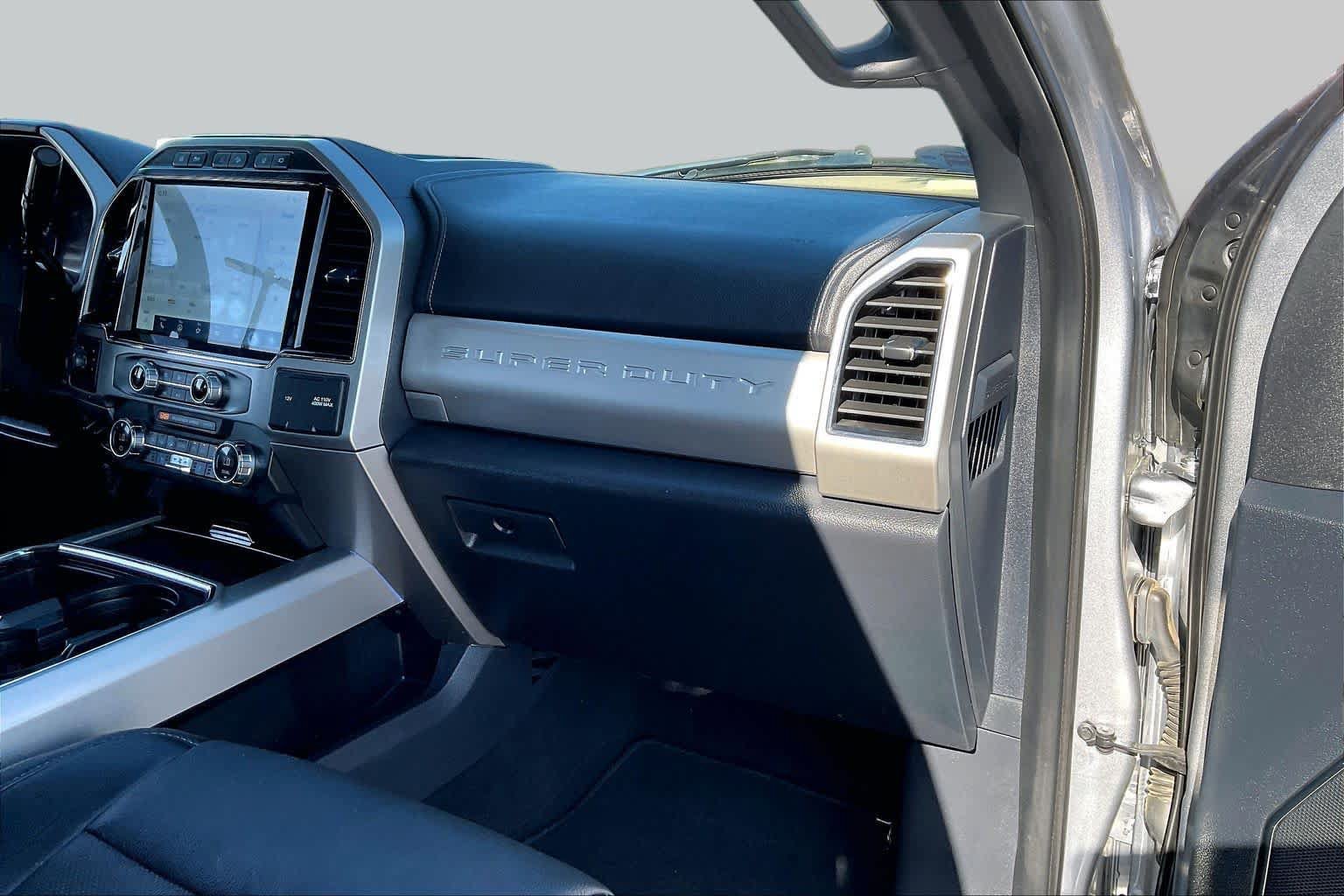 Used 2022 Ford F250 Lariat w/ Lariat Ultimate Package AWD/4WD image 18