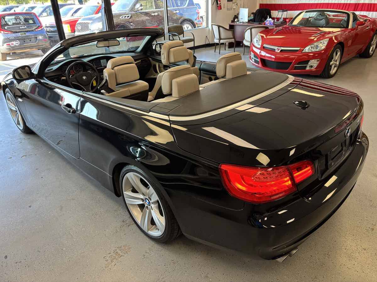 Used 2011 BMW 328i Convertible RWD image 19