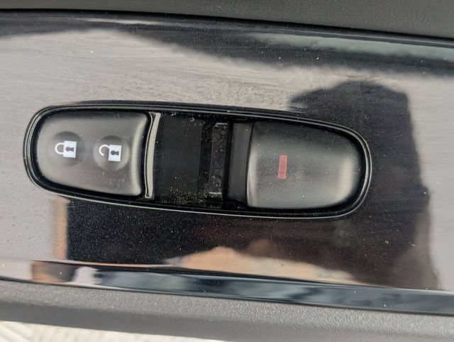 Used 2021 Nissan Altima 2.5 SV w/ SV Premium Package FWD image 30