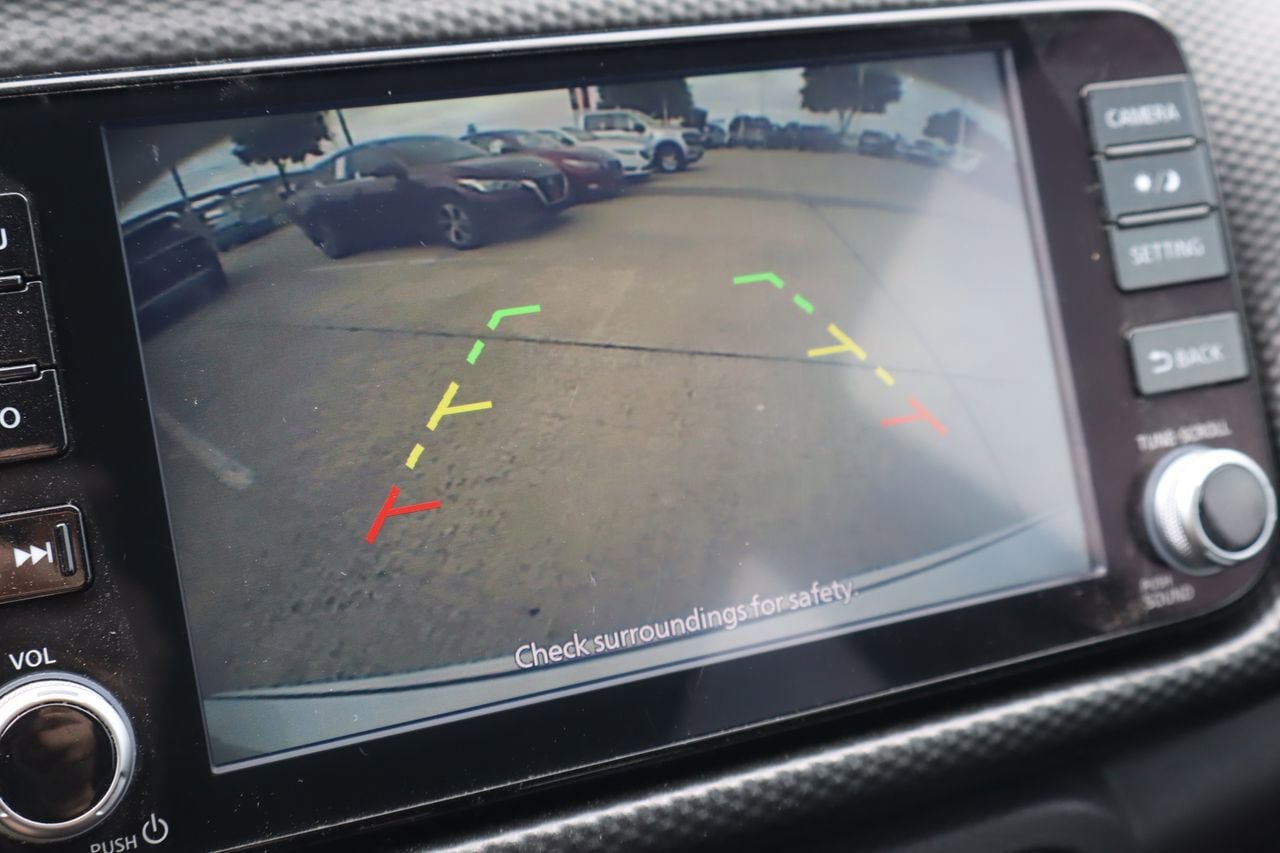 Used 2022 Nissan Kicks SV FWD image 7