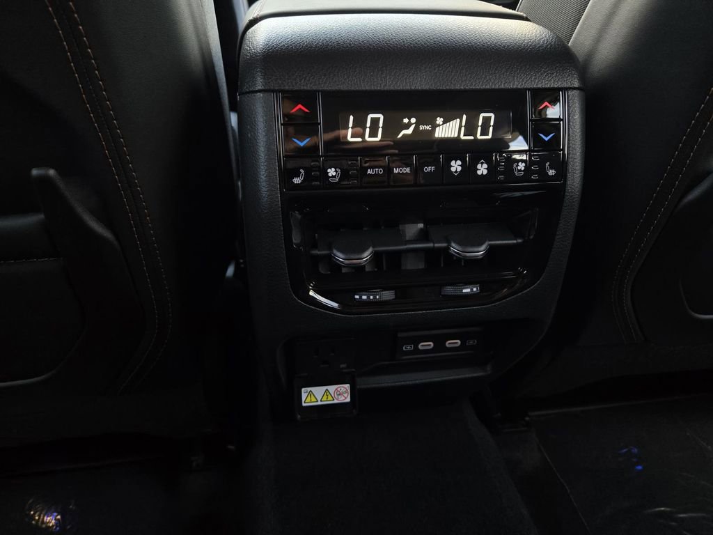 New 2026 Jeep Grand Cherokee Summit AWD/4WD image 17
