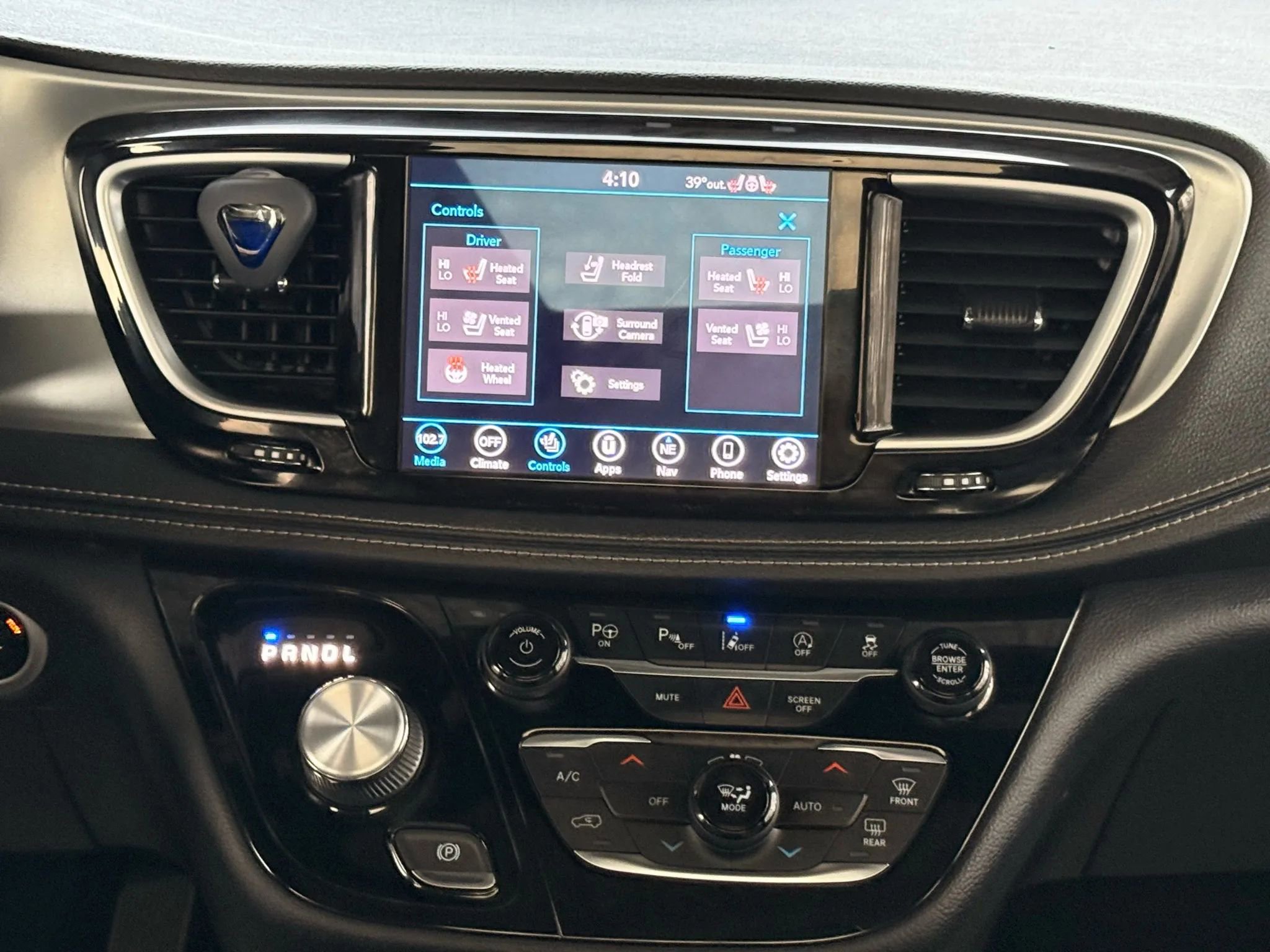 Used 2020 Chrysler Pacifica Limited w/ Advanced Safetytec Group image 25