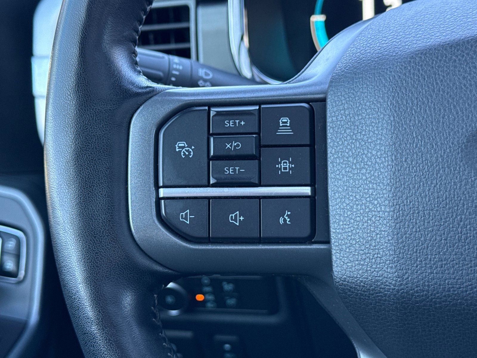 Used 2021 Ford F150 Lariat w/ Equipment Group 502A High image 27