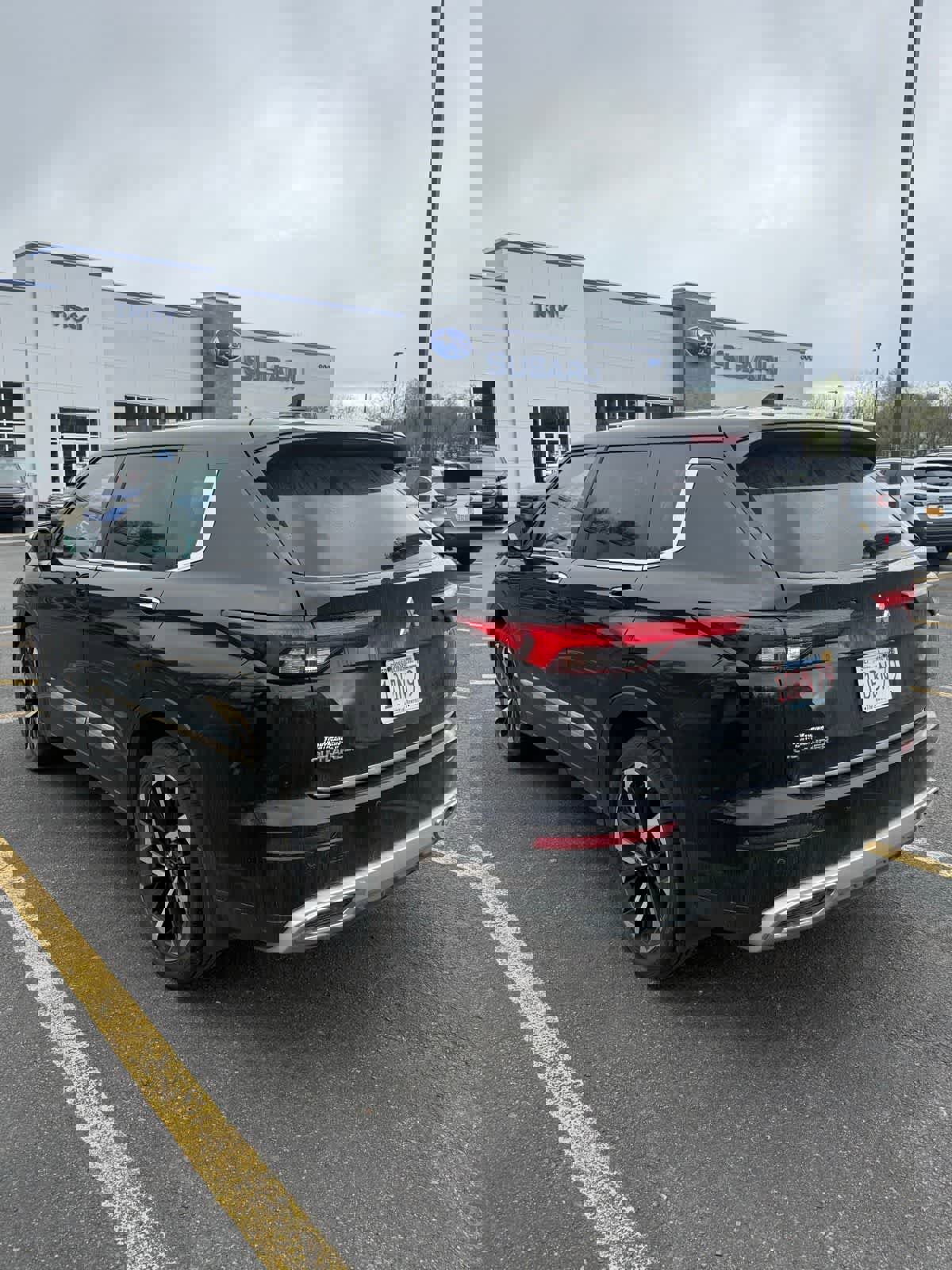 Used 2022 Mitsubishi Outlander SE AWD/4WD image 3