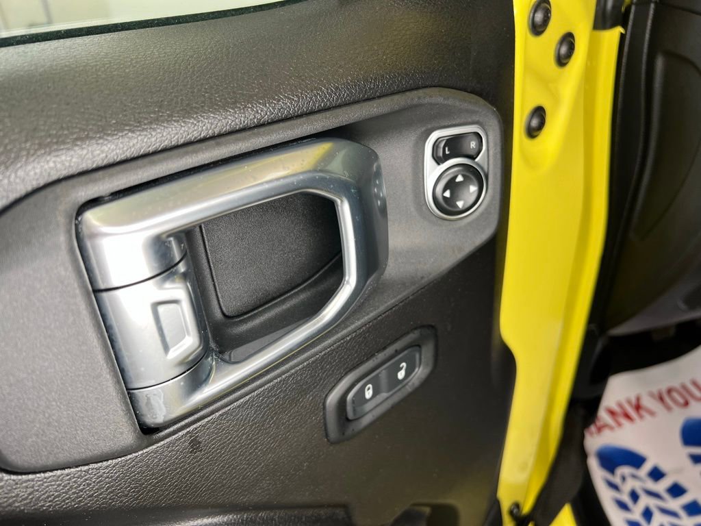 Used 2024 Jeep Wrangler Unlimited Rubicon w/ Technology Group image 15