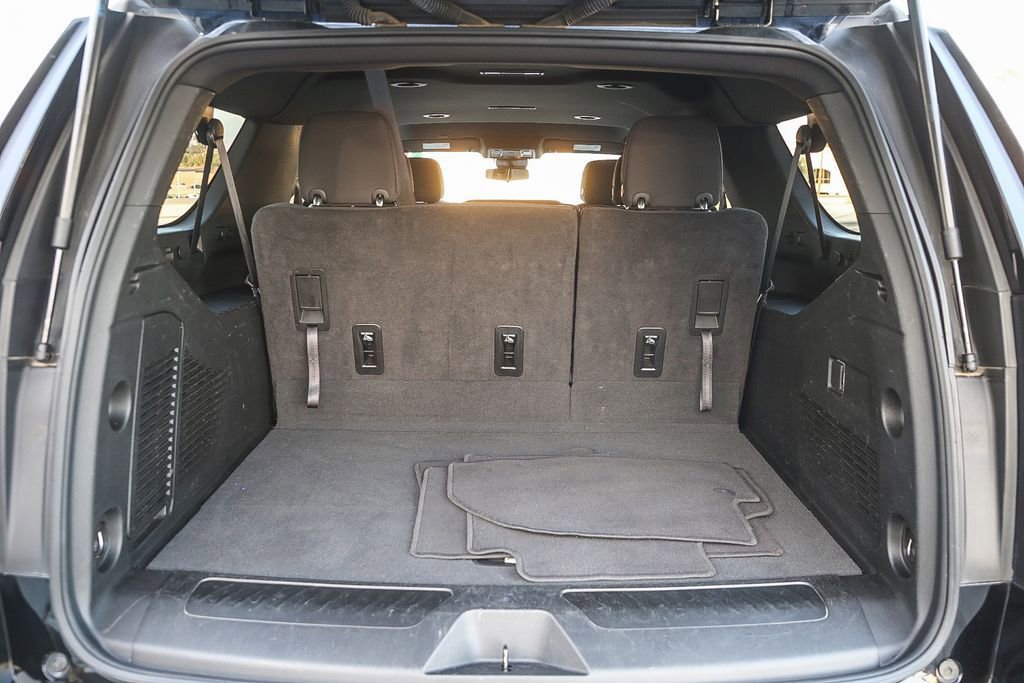 Used 2024 Chevrolet Suburban LS image 31