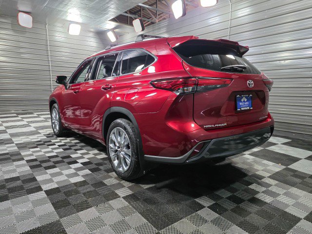 Used 2020 Toyota Highlander Limited image 7