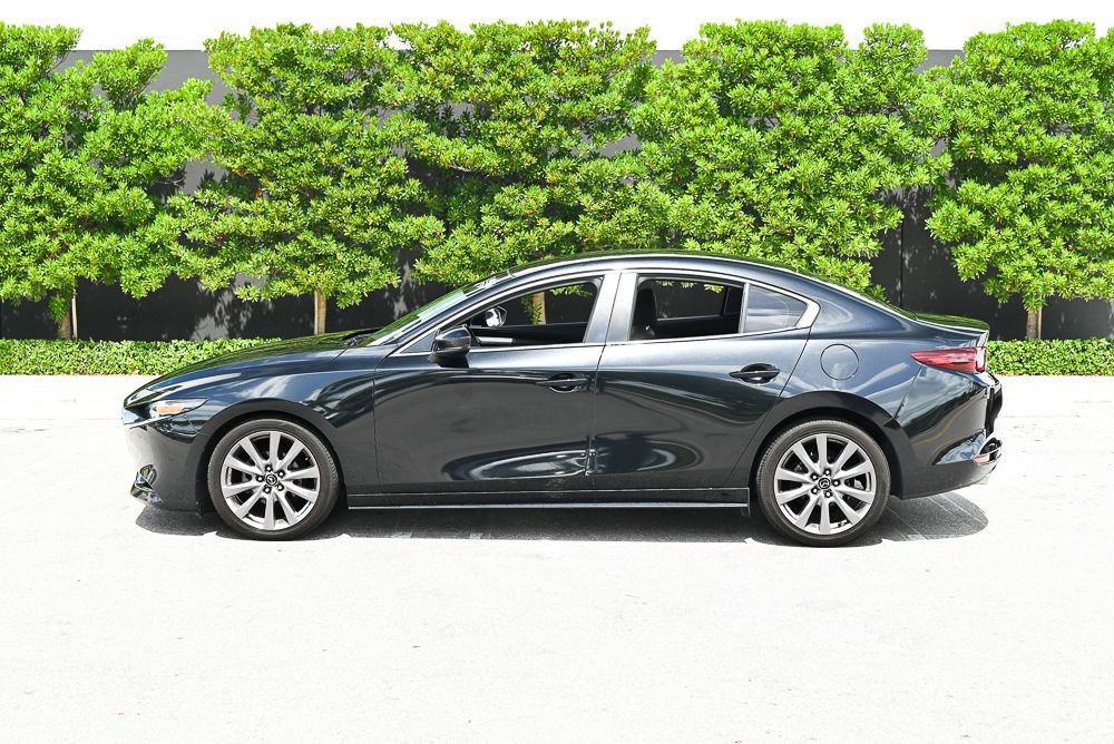 Used 2019 MAZDA MAZDA3 Sedan w/ Select Package FWD image 3