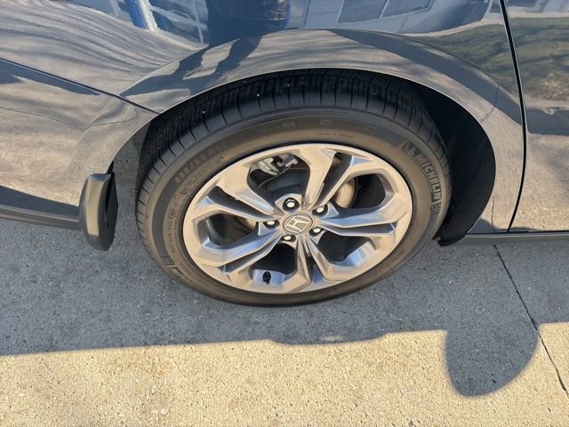 Used 2024 Honda Accord EX image 9