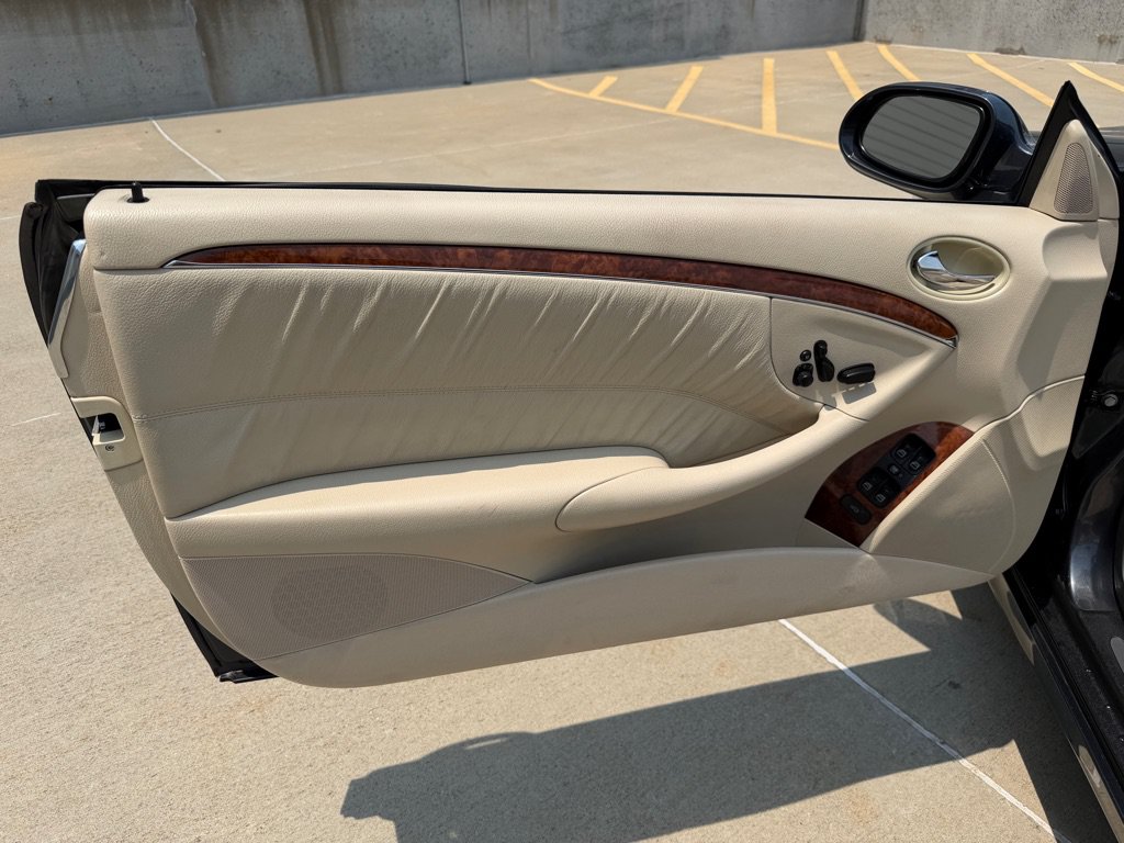 Used 2008 Mercedes-Benz CLK 350 Cabriolet image 18