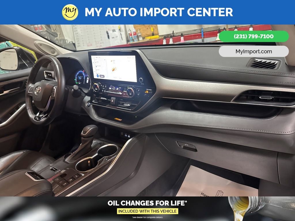 Used 2023 Toyota Highlander Limited image 32