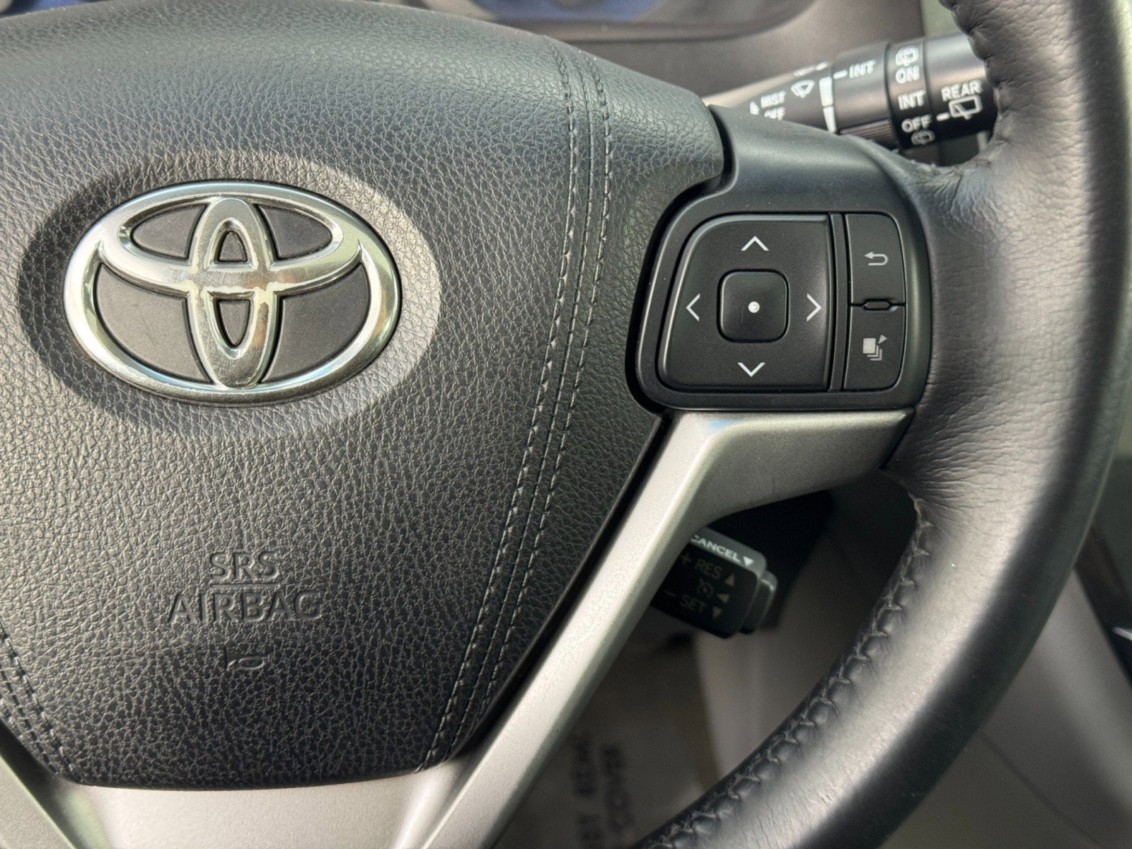 Used 2016 Toyota Sienna XLE FWD image 21
