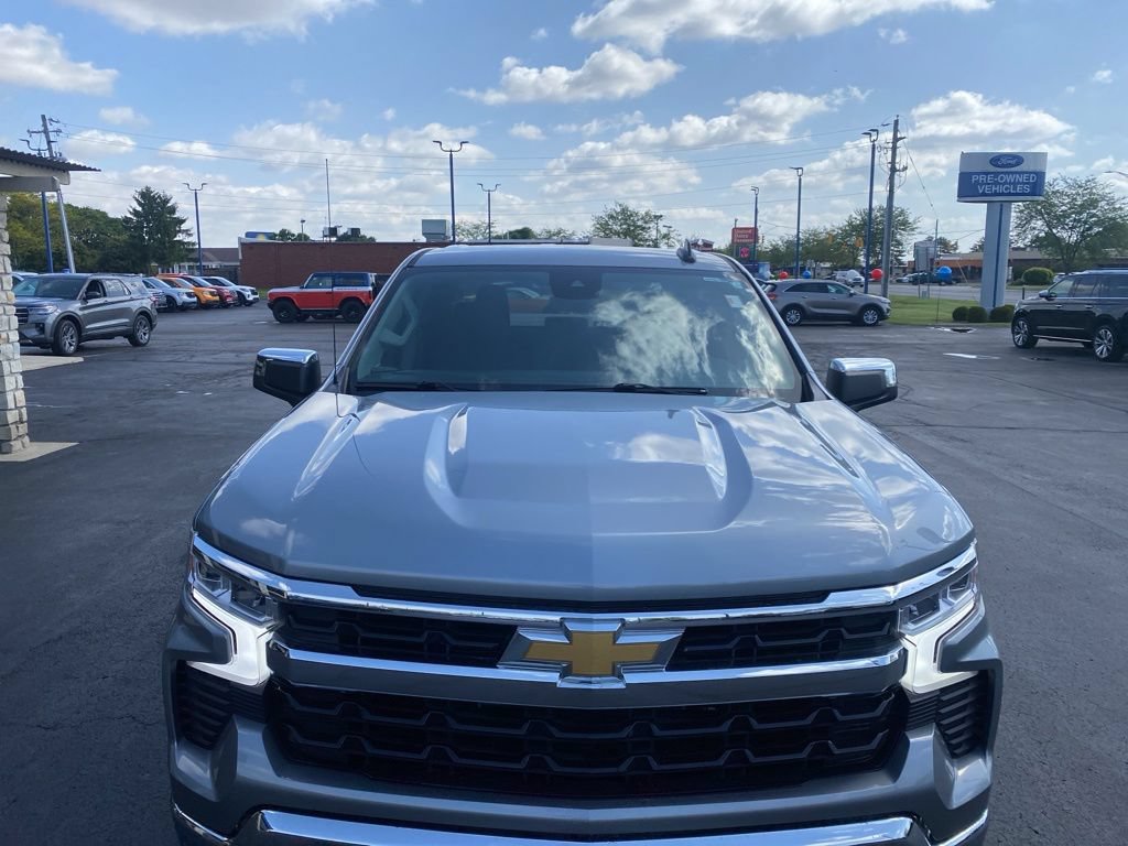 Used 2023 Chevrolet Silverado 1500 LT AWD/4WD image 11