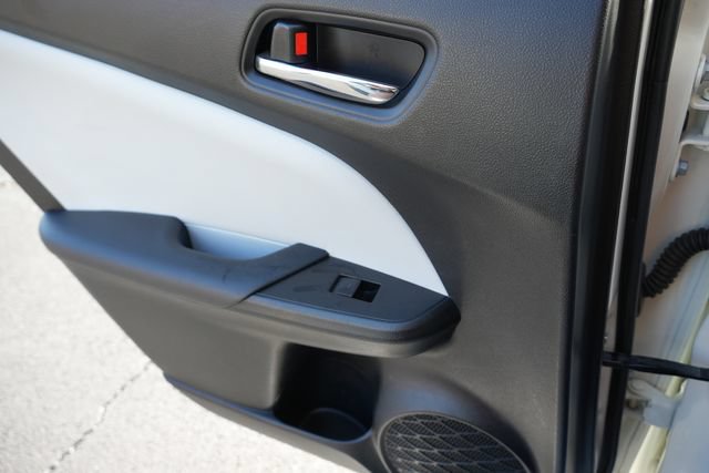 Used 2020 Toyota Prius Prime XLE FWD image 18