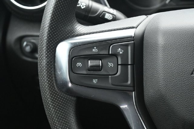 Used 2025 Chevrolet Blazer LT FWD image 16