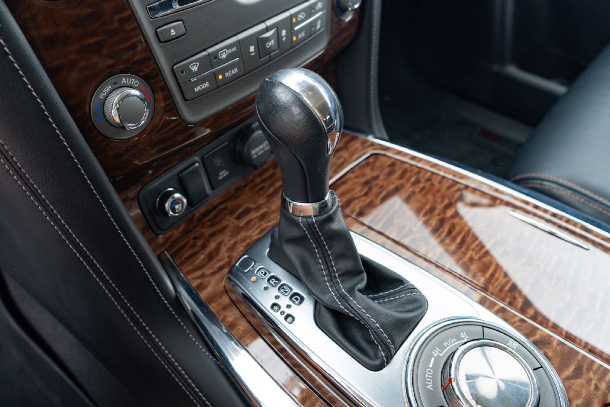 Used 2019 Nissan Armada Platinum AWD/4WD image 14