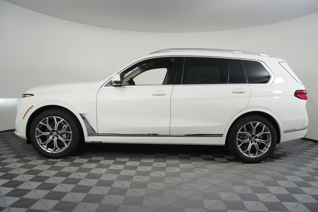 Used 2026 BMW X7 xDrive40i w/ Premium Package image 6