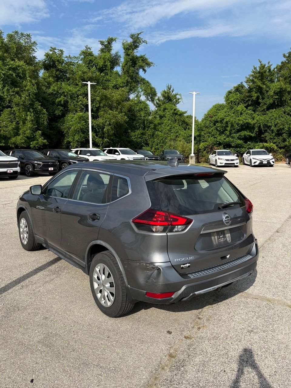 Used 2018 Nissan Rogue S FWD image 4