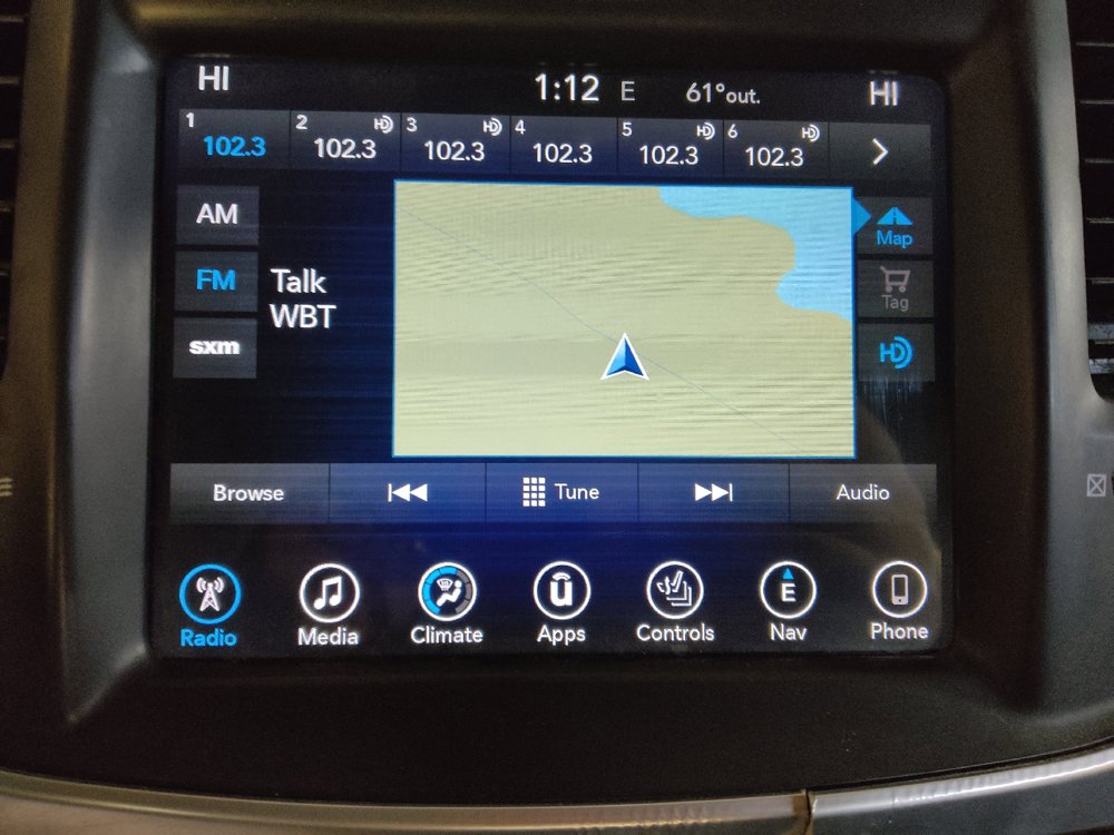 Used 2017 Chrysler 300 C RWD image 25