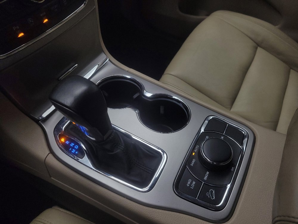 Used 2018 Jeep Grand Cherokee Limited image 26