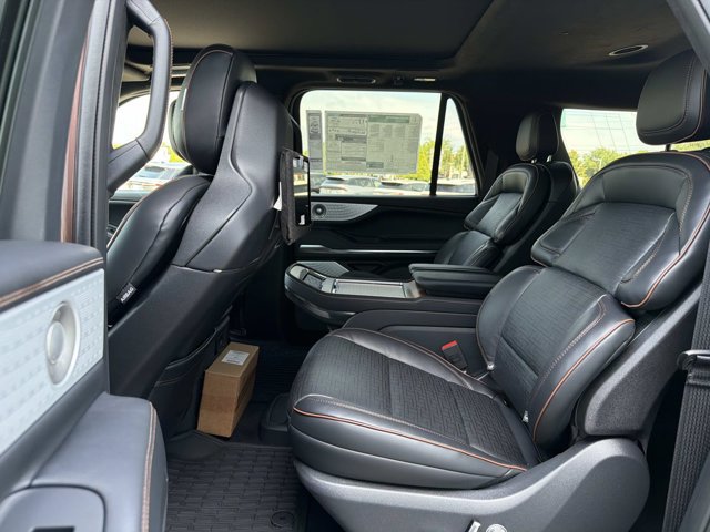 New 2027 Lincoln Navigator L Black Label AWD/4WD image 16